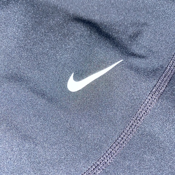 Women’s Nike pro leggings - Picture 3 of 3
